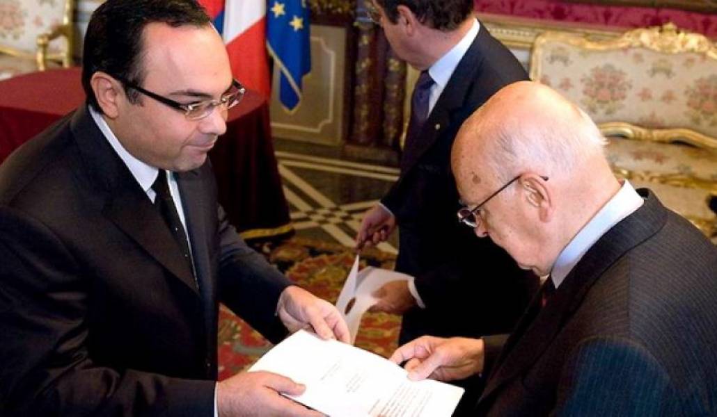 692cfdde27c1b8ad5c1569532e5838ba