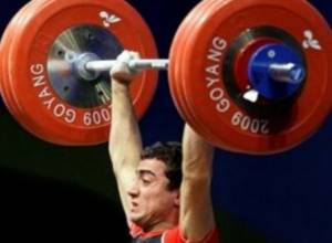 Arakel Mirzoyan wins silver medal