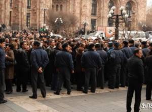 Gold market is empty