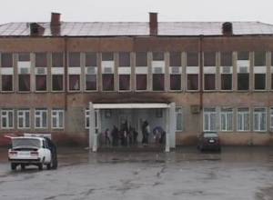 Parents protest against ministry