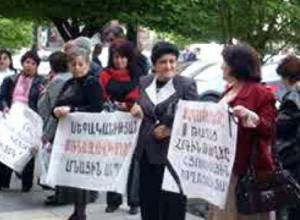 Demanding their deposits