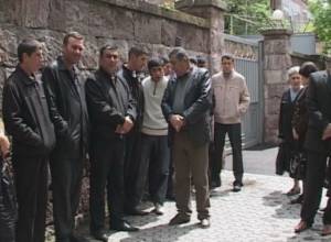 Applicants protest against government decision