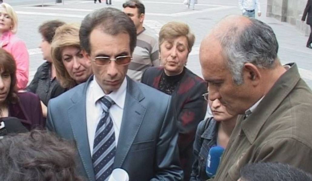 eba89cc5ad59a08eb5a4c3319f61e418