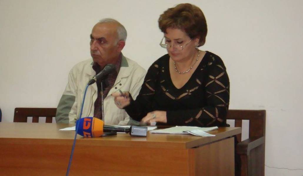 df8e5b4ebdd17b74f6a18f51b72905ee