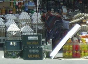 Eggs sold under scorching sun