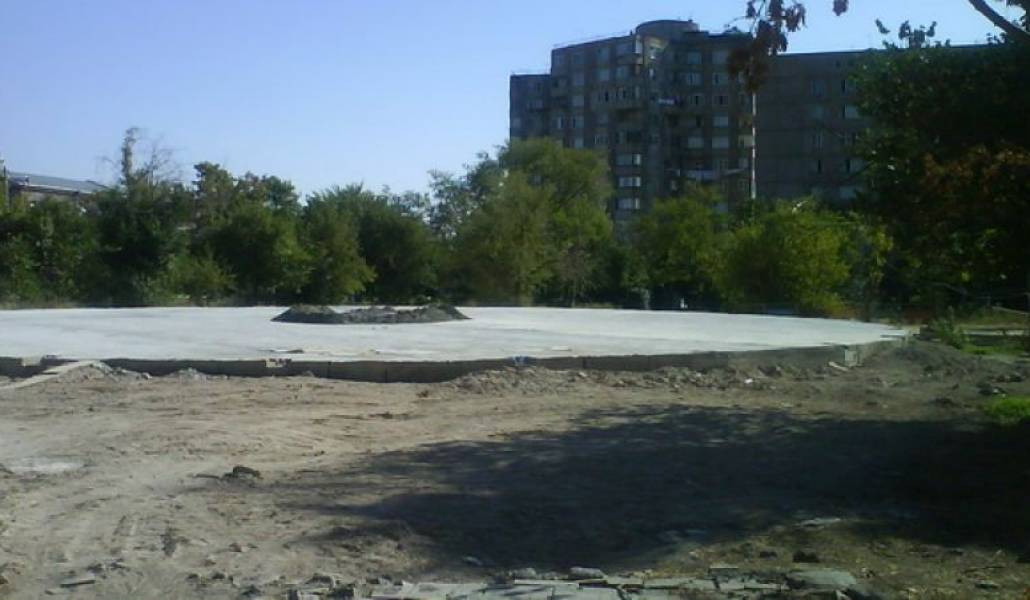 b655f9ae749f3edbfb7f77f27d2b9f81