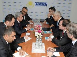 Serzh Sargsyan holds meetings in Astana