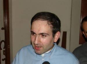 Academicians voice support for Nikol Pashinyan