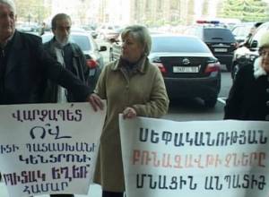 No expectations from the new mayor and minister