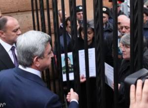 Serzh Sargsyan talked behind bars