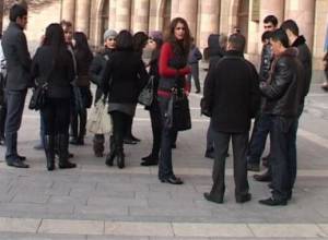 Protesters demand equal conditions for the blind