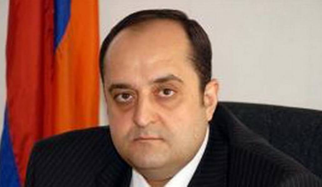 0523bf7544b51d6bd9d5480fd6f5bc7a