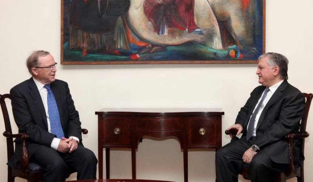 42bafb20185e7f2ad804217264425f9a