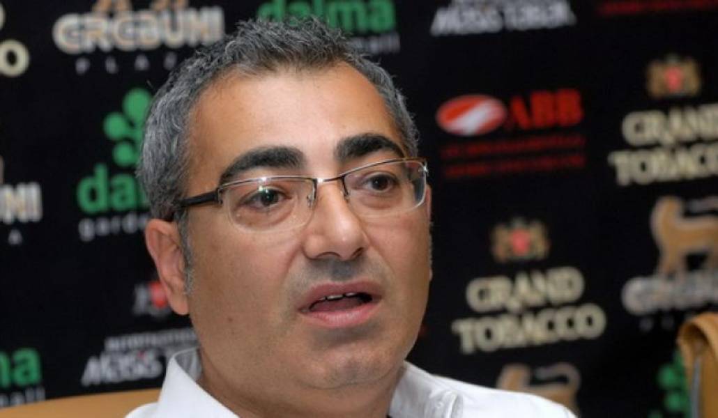 de098deb2ad38fa1d8bf78b3dd11ca0e