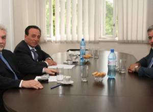 Leaders of traditional parties meet in SDHK office