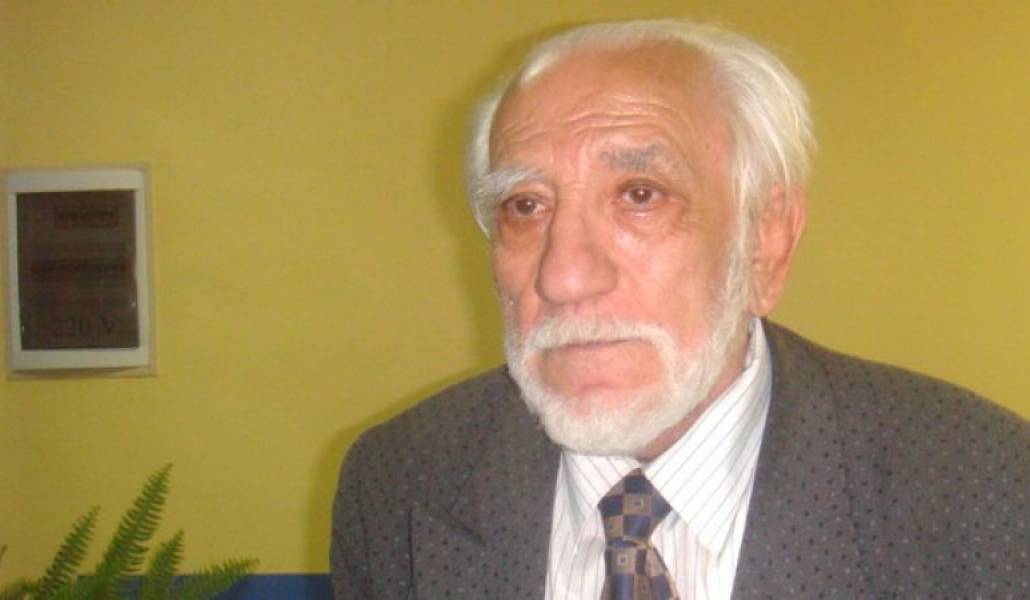 24cfbb52fdedd0e1ed34c06d74264fb3