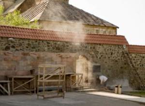 Artsakh Diocese launches discussions on tiling of Gandzasar Monastery's Walls