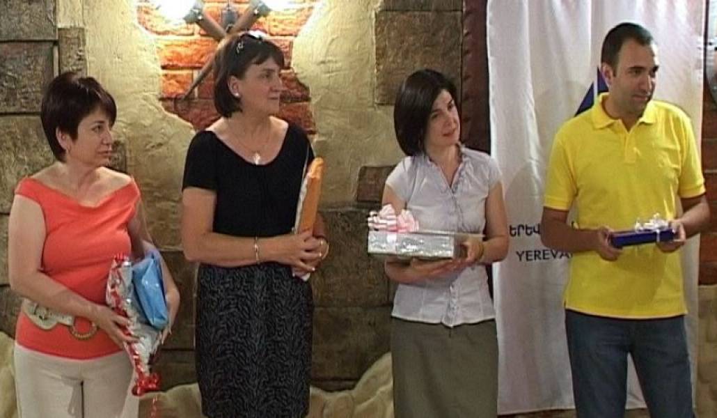 4a381f49ec3d62cad13a5c7bdc6910ad