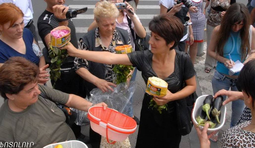 ec2eba664de3af2c834e2521f19883f4