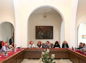 PM touches upon emigration