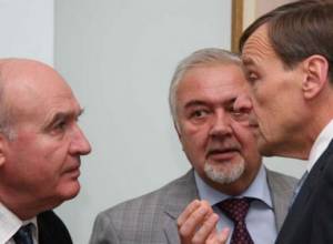 U.S., France and Russia to stay