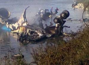 Investigators examining crashed plane's black box