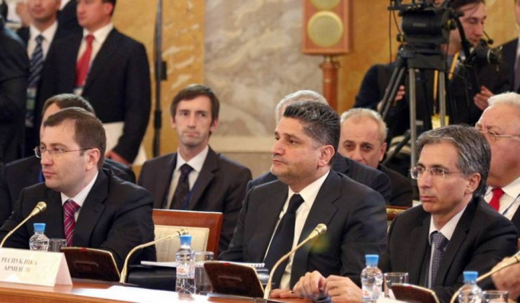 69f5ff35763e743733bba602fc20d57d