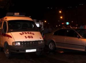 Three injured in night accidents