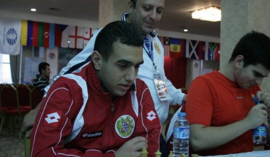 0037953ba65eefee19cdcc76c011a2ce