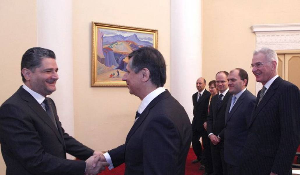 deb0b2939b492b7f3a5767cb369cbfa3