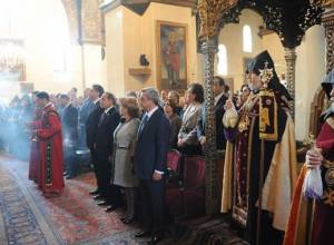 Serzh Sargsyan visits Etchmiadzin