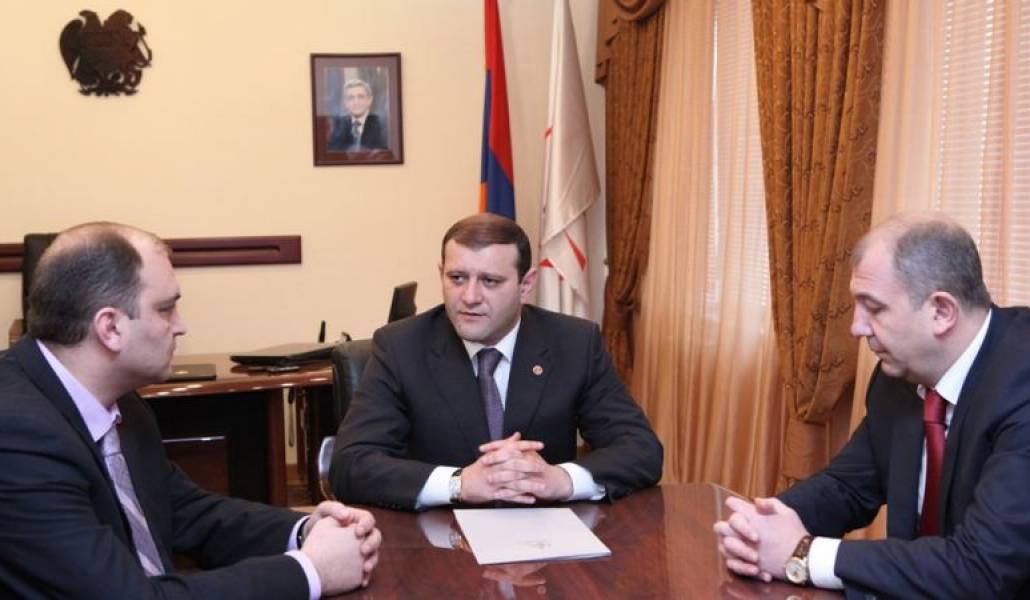 a5b23f3cdaa931c8cfcf1e07405af854