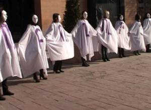 “Silent eyewitnesses” said “No to Violence”