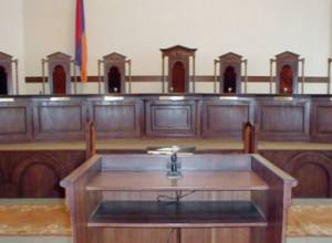 CC demands knowledge of language from journalists