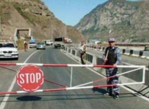 60 Armenian trucks pass Armenian-georgian border