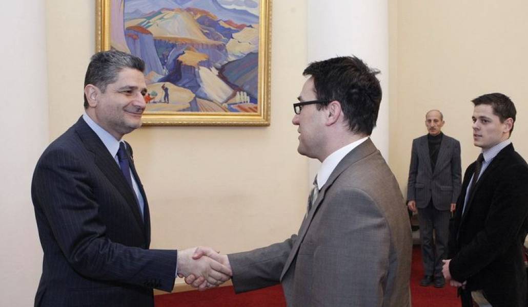 5a2d12198257306a790c3cf85487e304