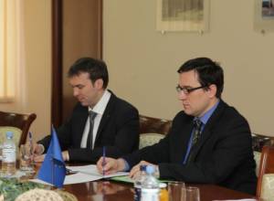 Armenian Defense Minister receives Head of the EU Delegation