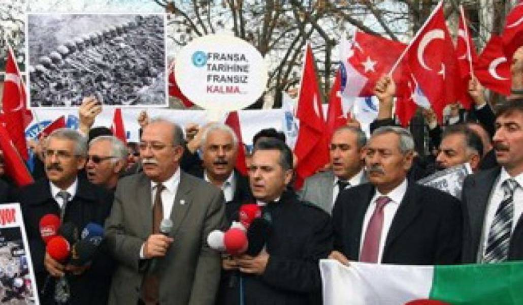 617811aea424a1256d8e4bf2a50106c0