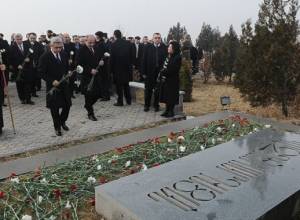 Bako Sahakyan congratulates Serzh Sargsyan