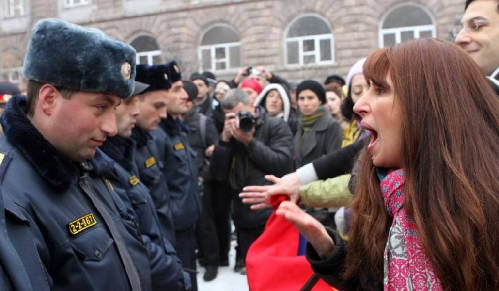 8c6e012ad3c54328805df4a8ca57e611