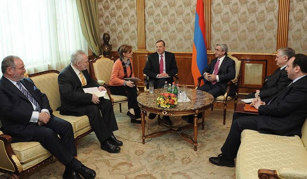 5ef8213f38921a8c00d96e9394ab4475