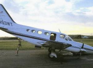 Woman, 80, lands plane after husband dies