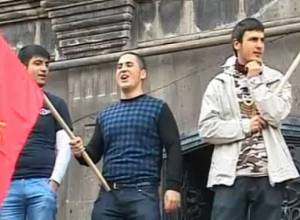 Gyumri citizens tear Azerbaijani flag