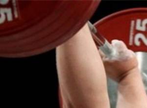 Hayk Hakobyan wins silver in snatch