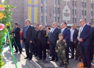 Citizens of Etchmiadzin participate in march