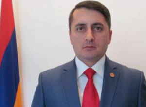 Asryan addresses dignified Armenians