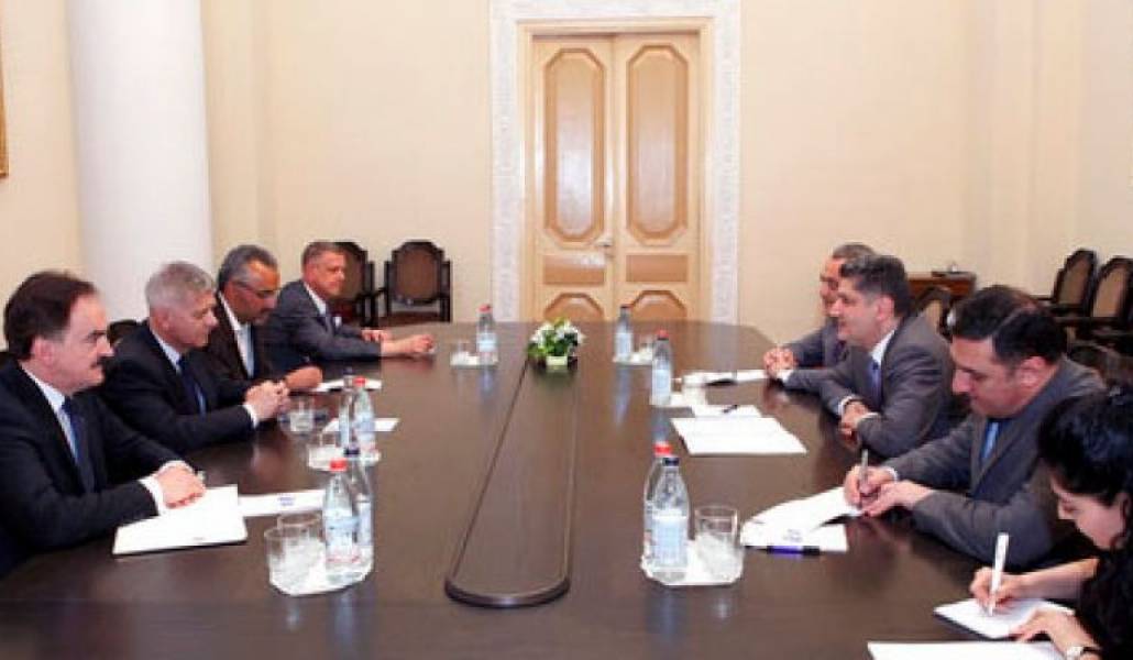 5ce8b5c31f9a6905c66d205b0598acea