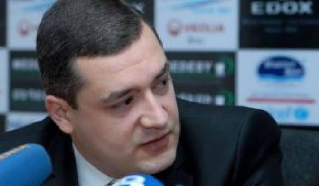 eaee5733cac4228cf512870e1294a73a