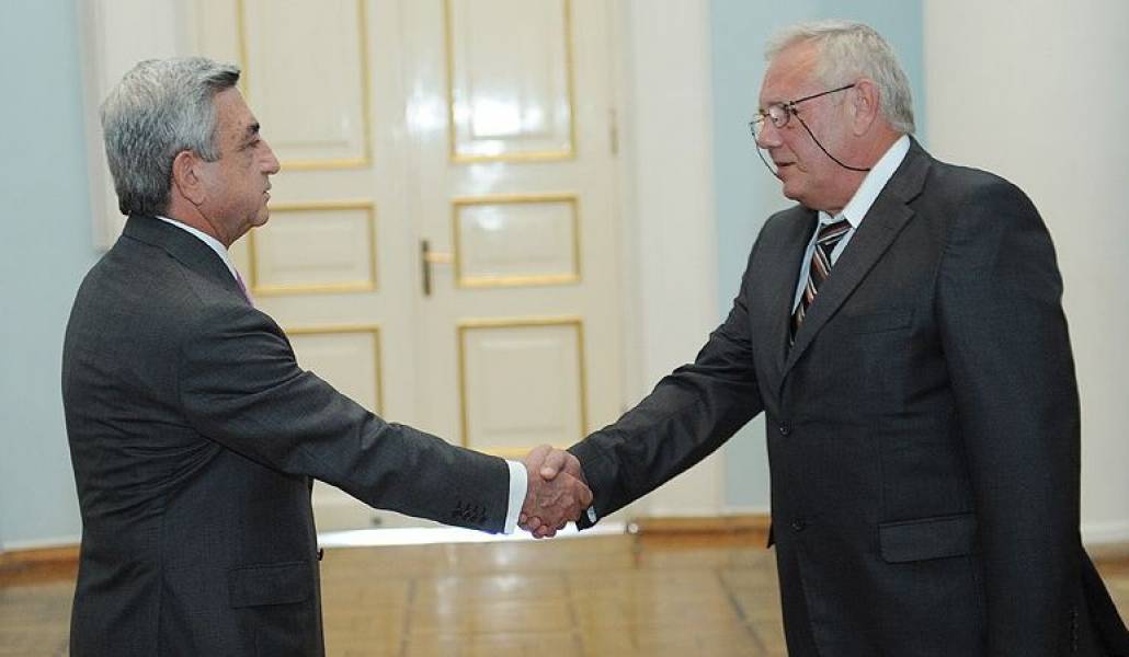 fad7db6e0b8d3ddbd7b2080c0a44cf34