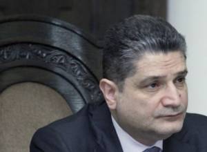 Armenian PM leaving foe vacation